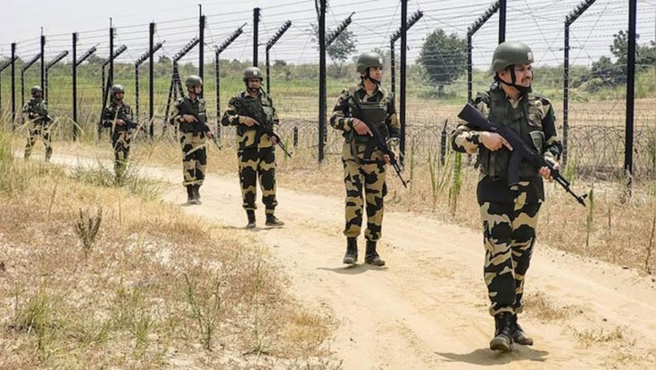 সীমান্তে বিএসএফের গুলিতে আহত ২ বাংলাদেশি