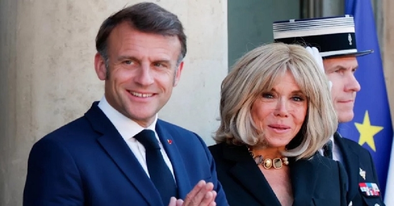 ফ্রান্সের ফার্স্ট লেডি ব্রিজিত ম্যাক্রোঁকে যৌনবৈষম্যমূলক হয়রানির অভিযোগে প্যারিসে ১০ জনের বিরুদ্ধে বিচার কার্যক্রম শুরু হয়েছে।